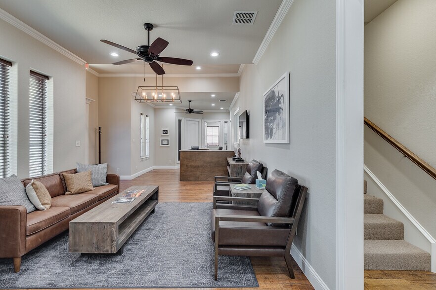 More Photos Of 5748 Boat Club Rd, Fort Worth Office For Sale