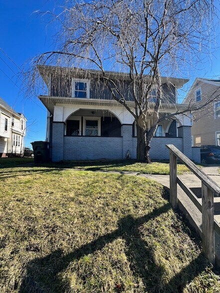 Primary Photo Of 208 Park Ave SW, Canton Apartments For Sale