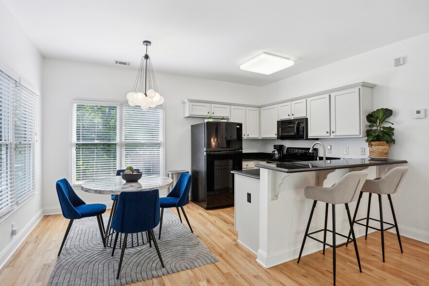 More Photos Of 560 Morgan St NE, Atlanta Apartments For Sale