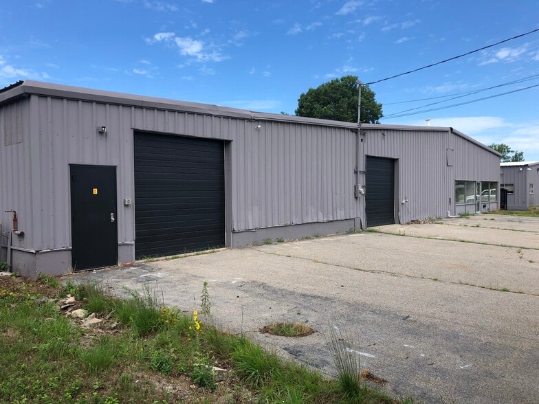 More Photos Of 31 Wilclar St, Warwick Warehouse For Lease