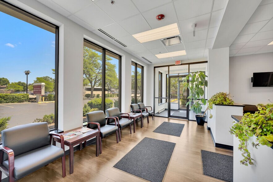 More Photos Of 9300 Waukegan Rd, Morton Grove Medical For Sale