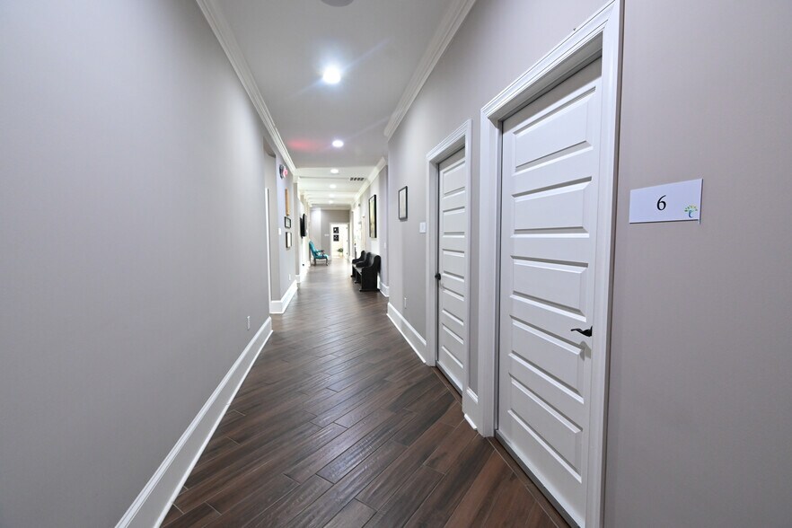 More Photos Of 150 Jw Plaza Dr SE, Calhoun Office For Sale