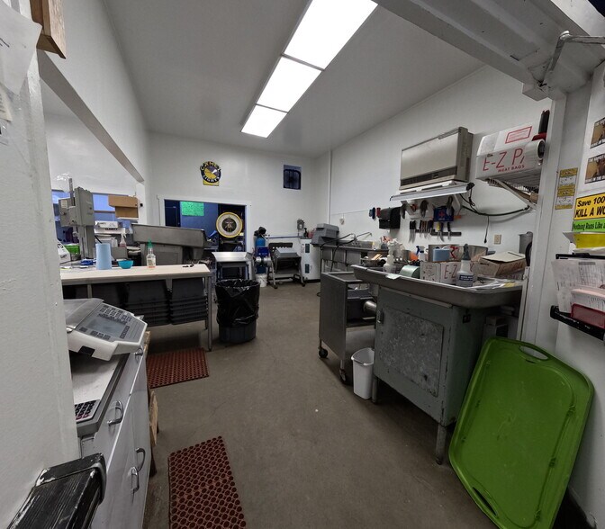 More Photos Of 2900 Pioneer Mountains Scenic By-Way Way, Polaris Industrial For Sale