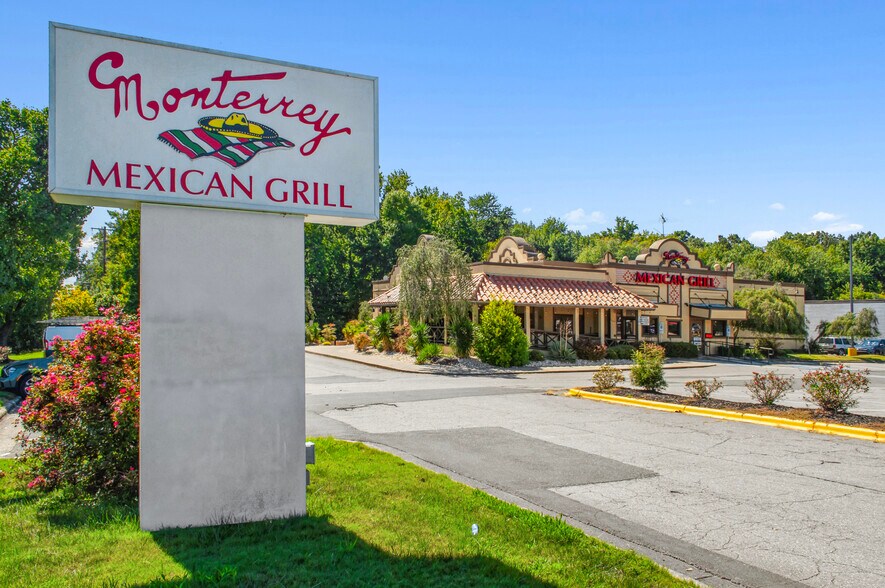 More Photos Of 4516 Durham Chapel Hill Blvd, Durham Auto Dealership For Lease