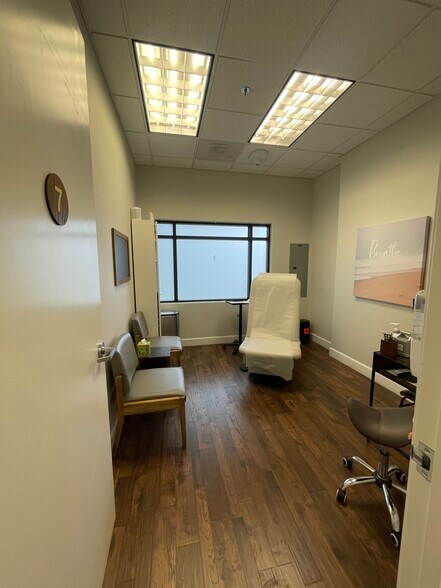 More Photos Of 550 Plaza Dr, Folsom Office For Sale