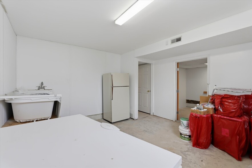 More Photos Of 9229 Middlebrook Pike, Knoxville Specialty For Sale
