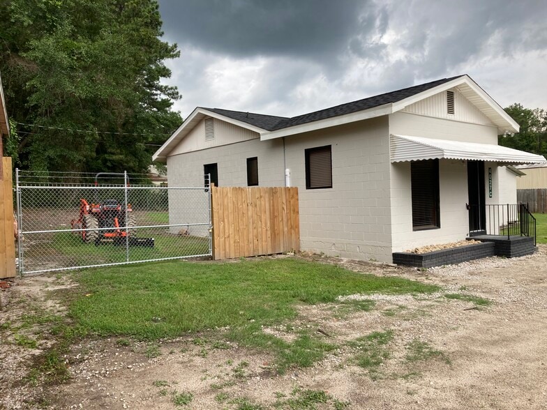 More Photos Of 4027 Baldwin Rd, Columbia Unknown For Lease