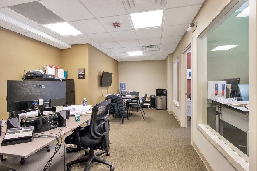 More Photos Of 3020 Carbon Pl, Boulder Office For Sale