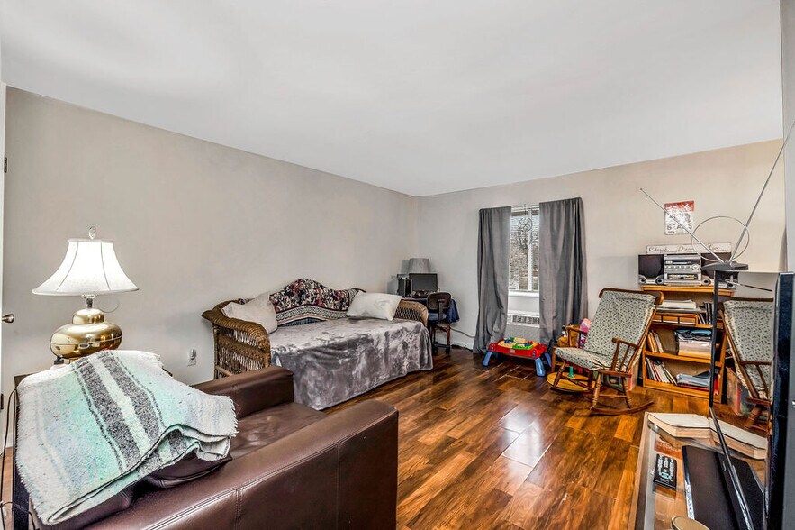 More Photos Of 1124 Case Ct, Miamisburg Apartments For Sale
