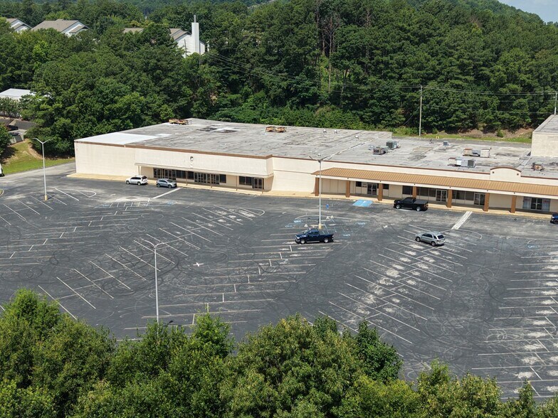 More Photos Of 7501-7641 Crestwood Blvd, Birmingham Unknown For Lease