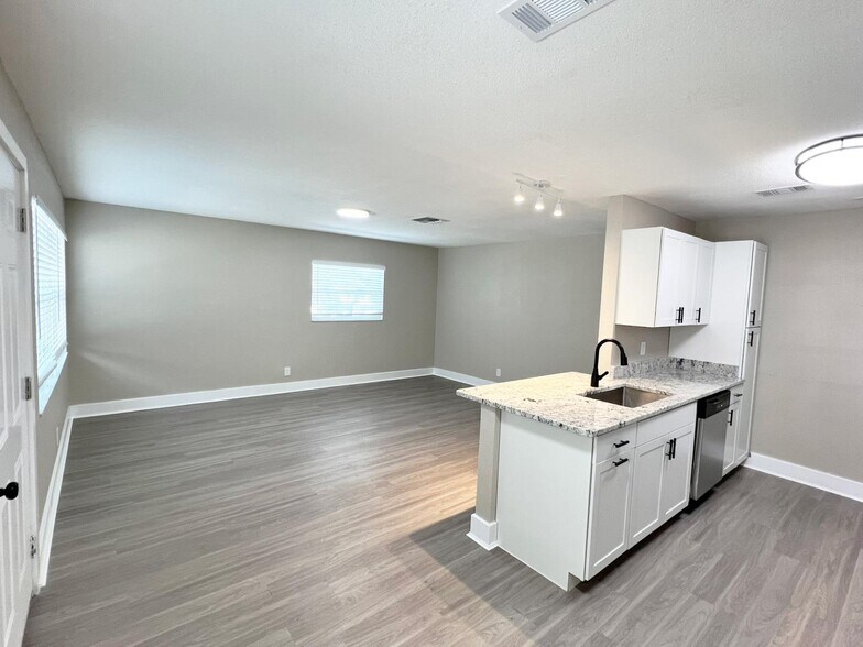 More Photos Of , Clearwater Multifamily For Sale