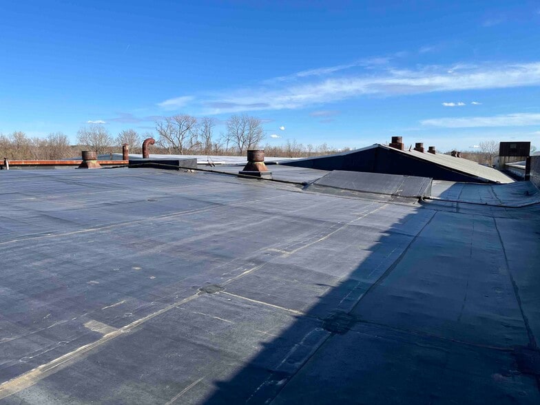 More Photos Of 3901 Camden Ave, Parkersburg Warehouse For Lease