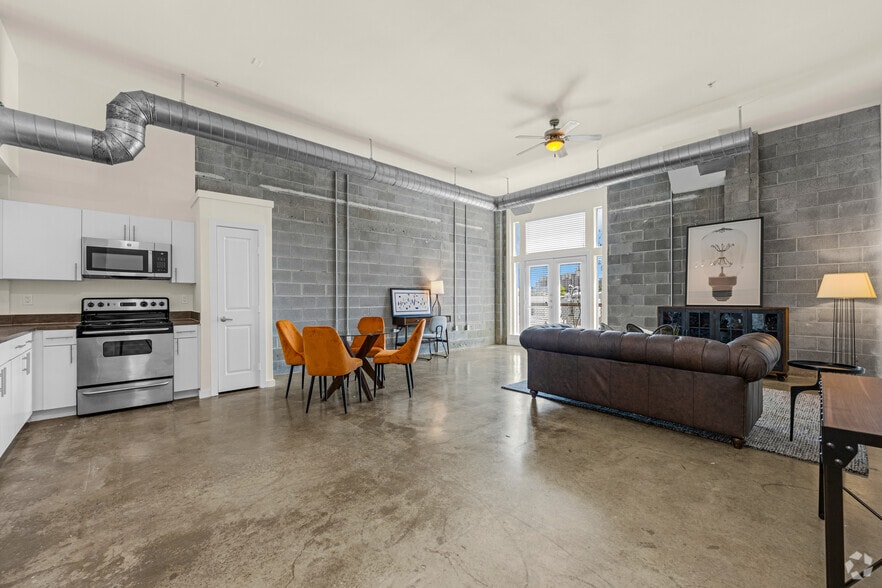 More Photos Of 1403 Slocum St, Dallas Apartments For Lease