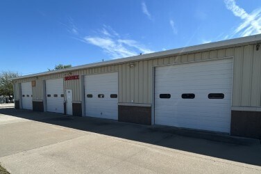 Primary Photo Of 4211 S Limit Ave, Sedalia Auto Repair For Lease