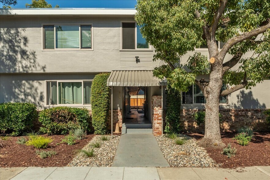 More Photos Of 660 Roble Ave, Menlo Park Apartments For Sale