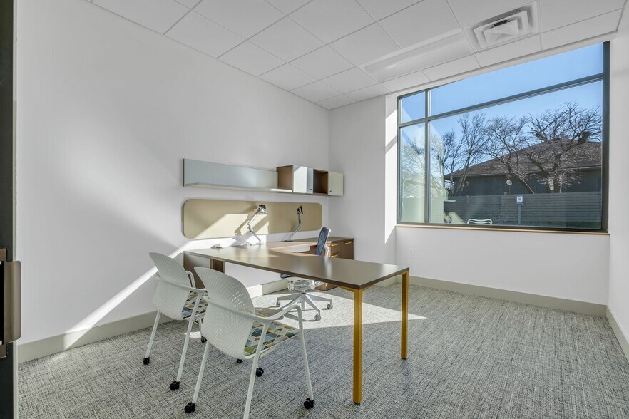 More Photos Of 2200 8th Ave S, Nashville Showroom For Lease