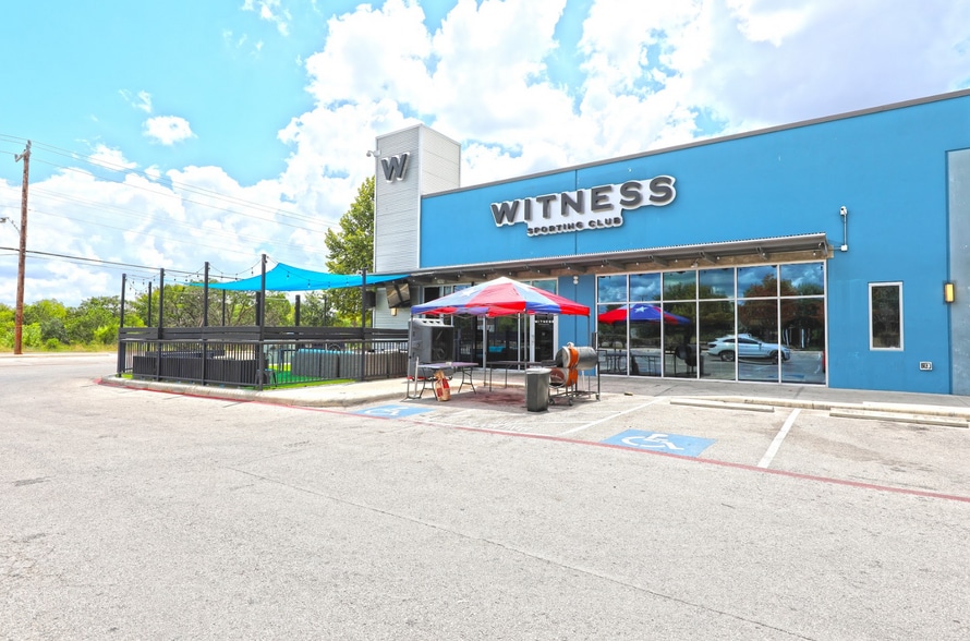 More Photos Of 7280 UTSA Blvd, San Antonio Freestanding For Lease