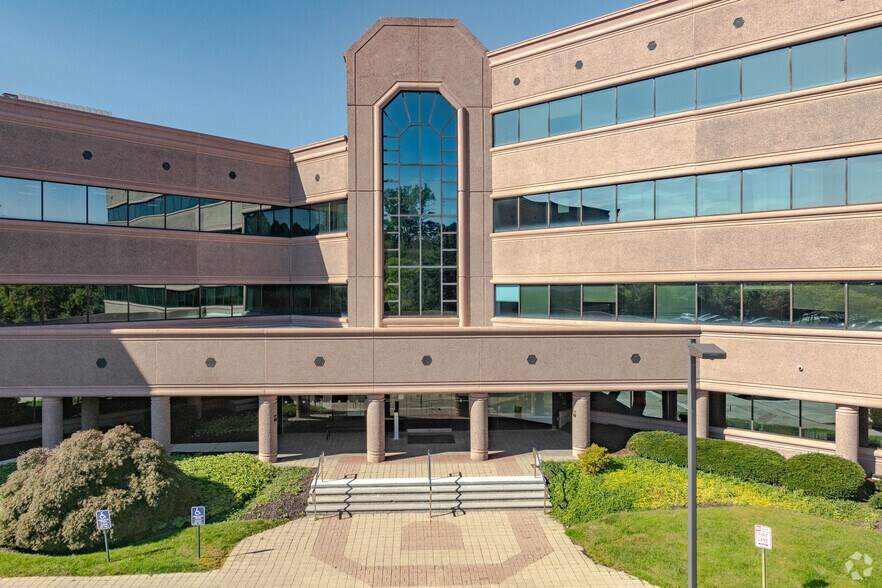 More Photos Of 99 Hawley Ln, Stratford Medical For Lease