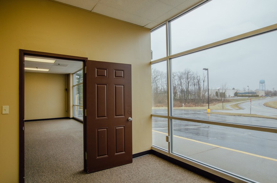 More Photos Of 33-49 Briggs Dr, Ontario General Retail For Lease