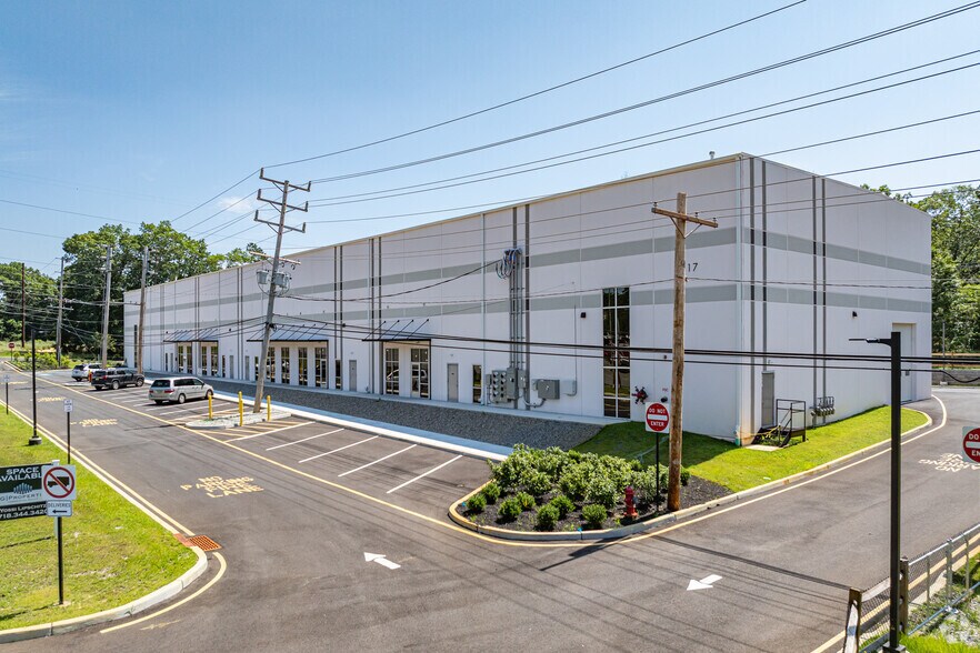 Primary Photo Of 17 Cpl Luigi Marciante Jr Memorial Dr, Jackson Township Industrial For Lease