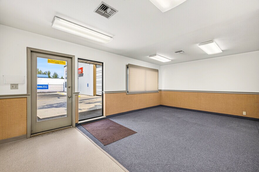 More Photos Of 3716 E Idaho St, Elko Office Residential For Lease
