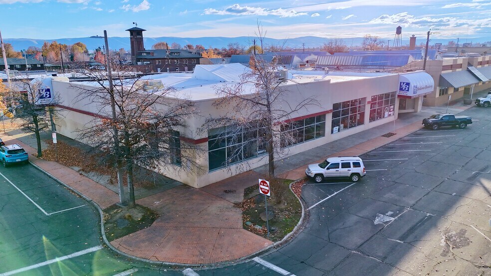 Primary Photo Of 310 E Chestnut Ave, Yakima Freestanding For Sale