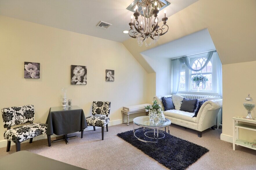 More Photos Of 802 N Duke St, Lancaster Office For Sale