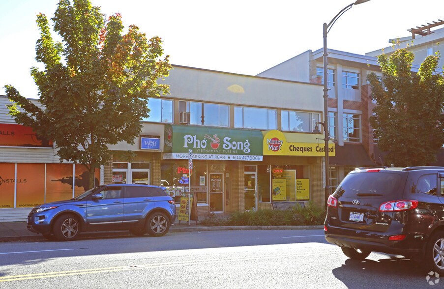 More Photos Of 22332-22336 Lougheed Hwy, Maple Ridge General Retail For Sale