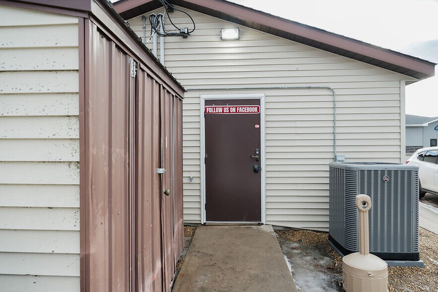 More Photos Of 510 Main St, Ormsby Restaurant For Sale