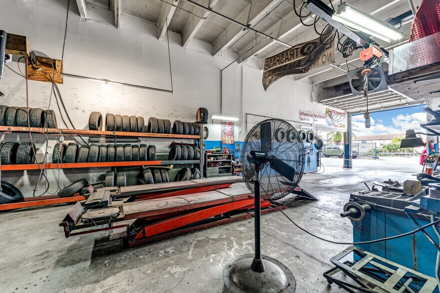 More Photos Of 7885 W 28th Ave, Hialeah Warehouse For Sale