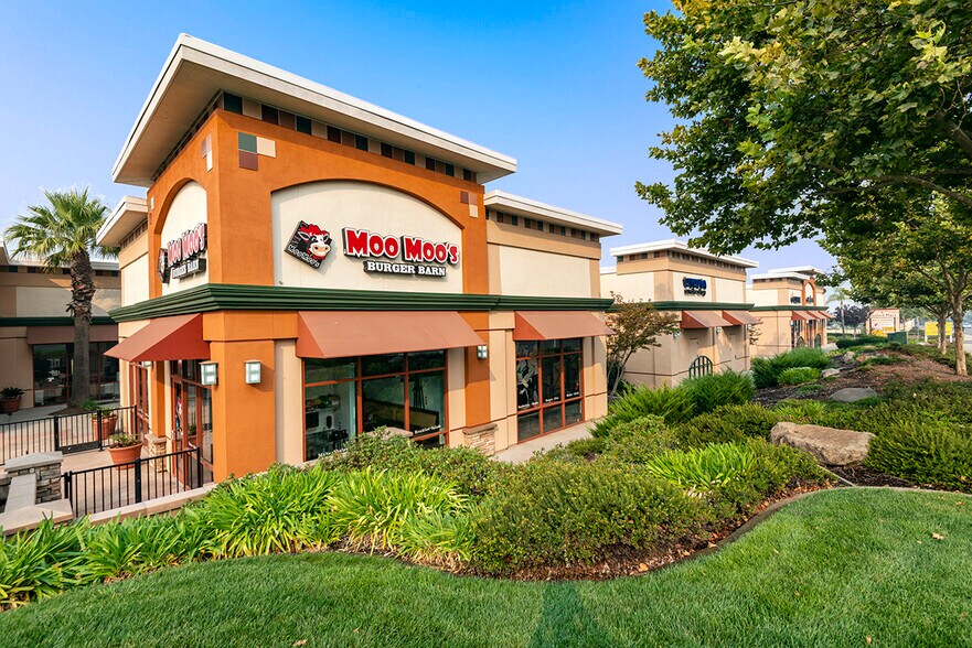 More Photos Of 2320-2340 Sunset Blvd, Rocklin Unknown For Lease