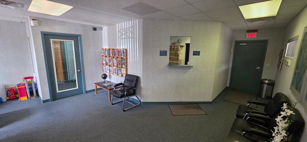 More Photos Of 2739 E Grand River Ave, Howell Medical For Sale