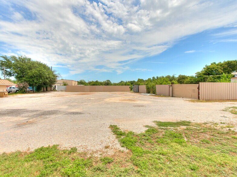 More Photos Of 1301 24th Ave SW, Norman Land For Sale