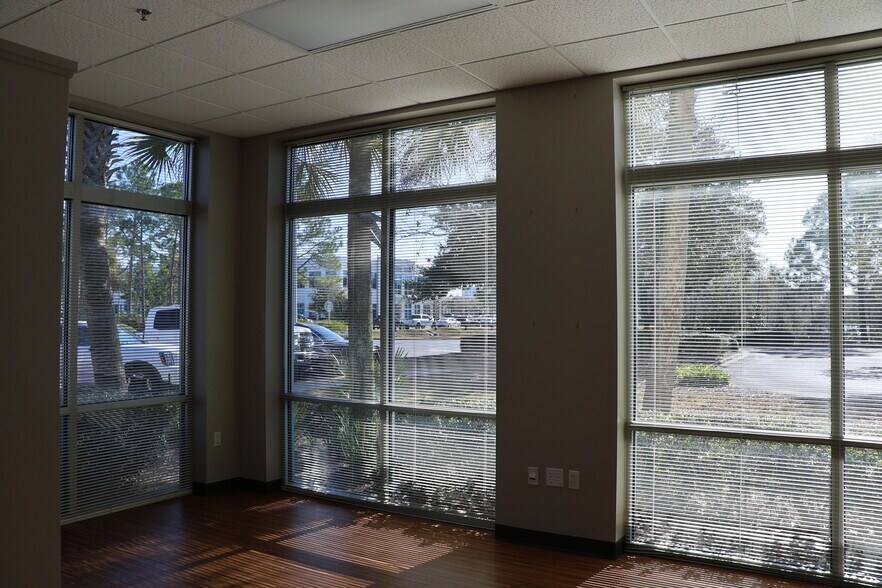 More Photos Of 120 Richard Jackson Blvd, Panama City Beach Office For Lease