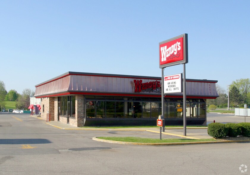 More Photos Of 5455 W Main St, Kalamazoo Fast Food For Sale