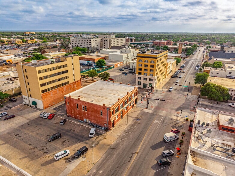 More Photos Of 29 S Chadbourne St, San Angelo Drugstore For Sale