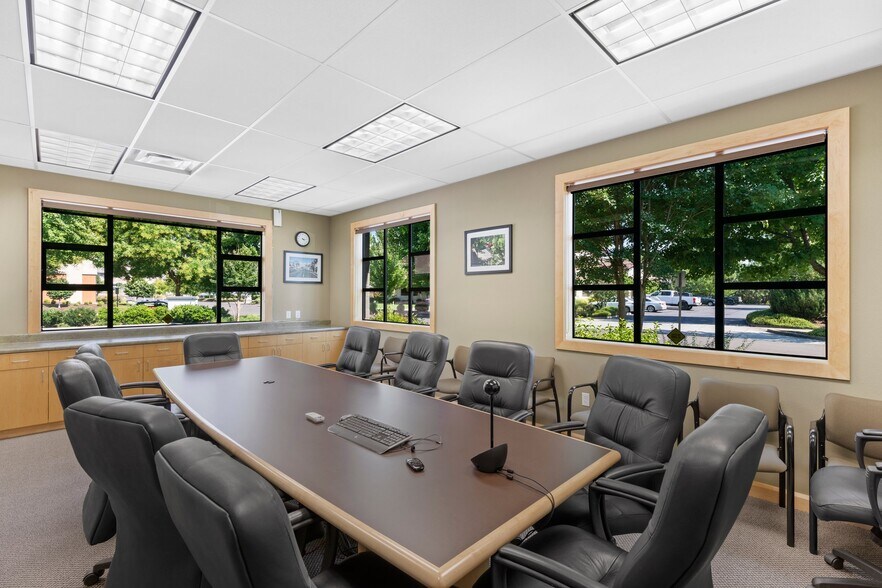 More Photos Of 831 O'Hare Pky, Medford Medical For Lease