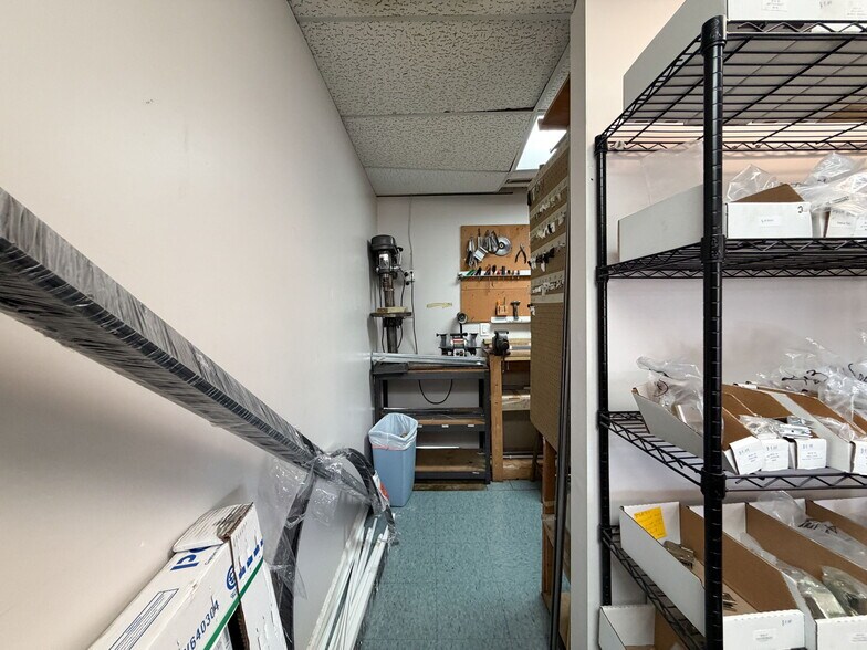 More Photos Of 5908 Johnson St, Hollywood Light Manufacturing For Sale