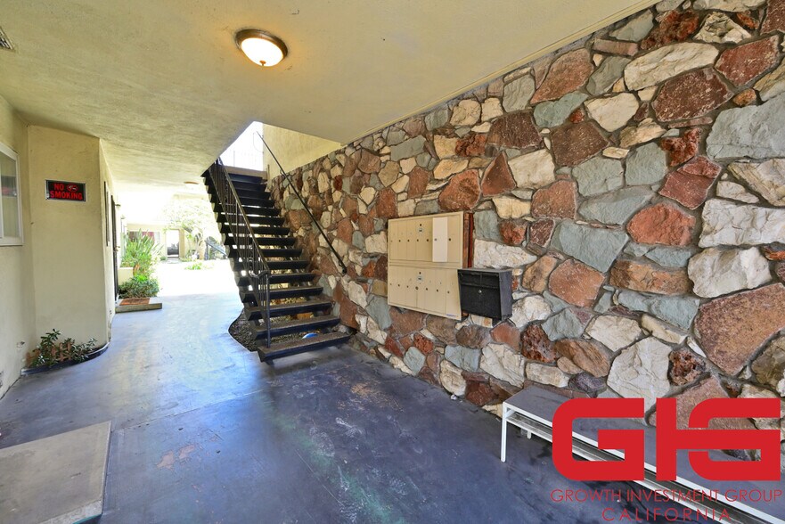 More Photos Of 833 W Duarte Rd, Arcadia Apartments For Sale