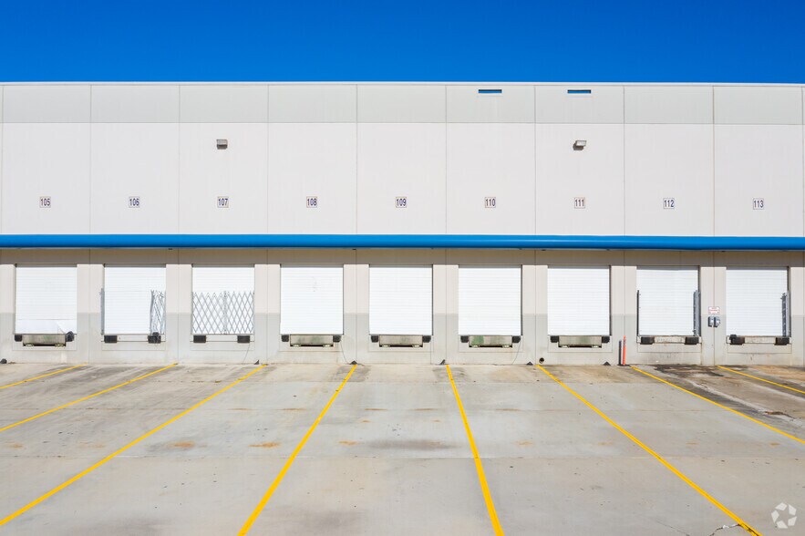 More Photos Of 4131 Southmeadow Pky W, Atlanta Distribution For Lease