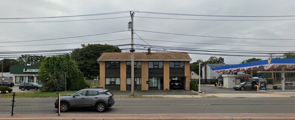 More Photos Of 740 Broadway, Amityville Office For Sale