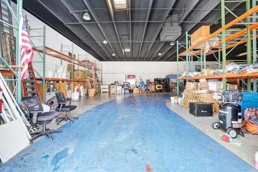 More Photos Of 2801 Evans St, Hollywood Showroom For Lease