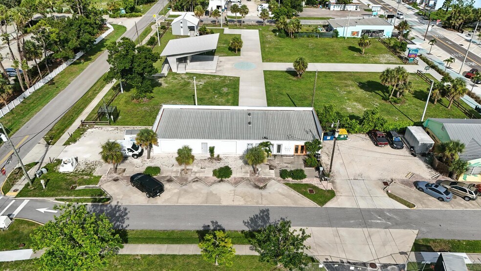 More Photos Of 30 Mango St, Englewood Office For Sale