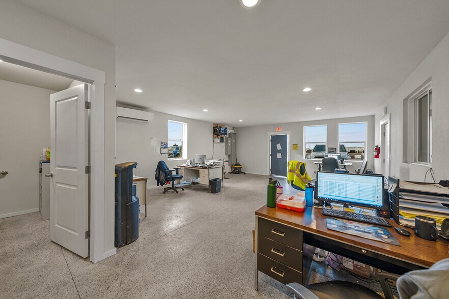 More Photos Of 1918 Bobcat Way, White City Warehouse For Sale