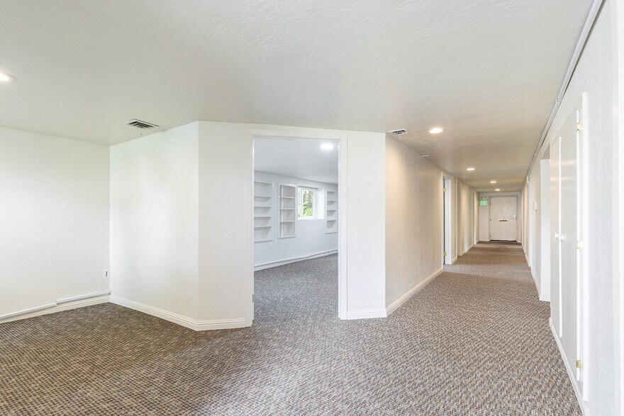 More Photos Of 1801 Oak St, Napa Office For Sale
