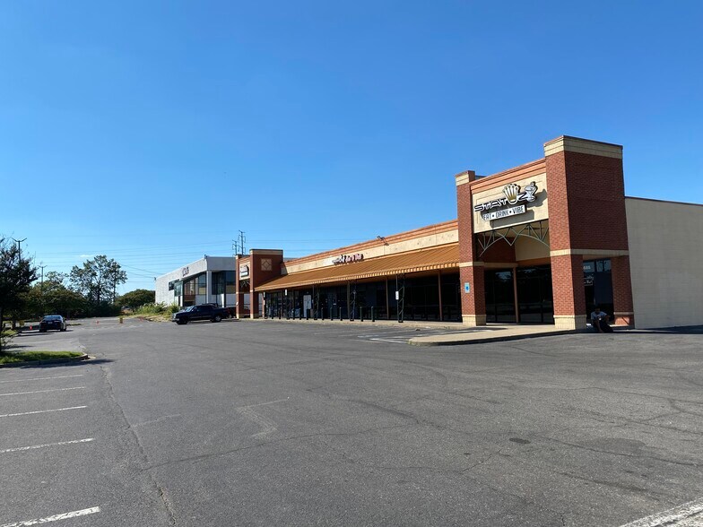 More Photos Of 2685 S Perkins Rd, Memphis Freestanding For Lease