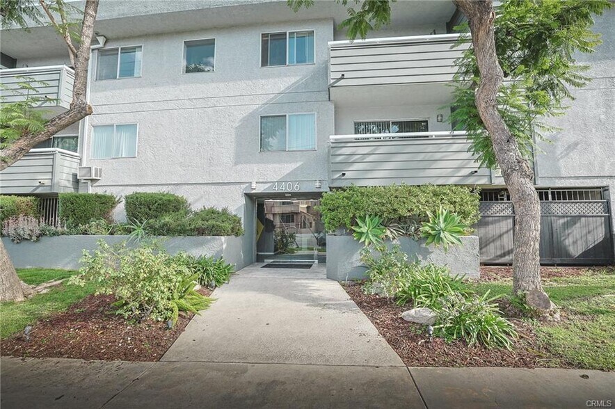 More Photos Of 4406 Cahuenga Blvd, Toluca Lake Apartments For Sale