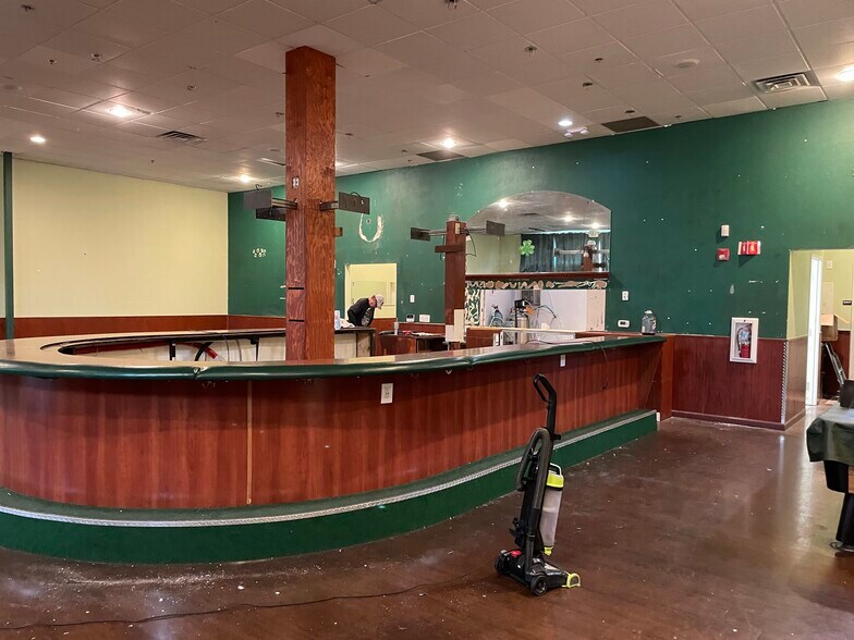 More Photos Of 199 Blue Ravine Rd, Folsom Freestanding For Lease