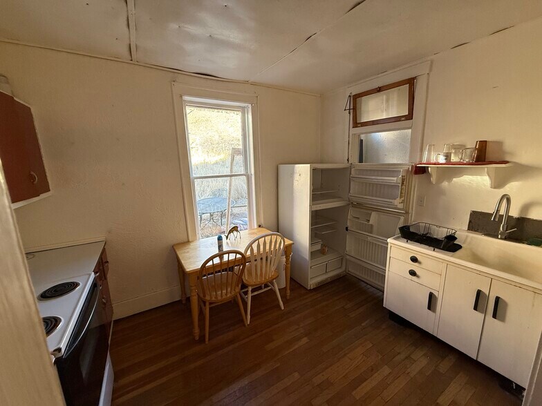 More Photos Of 133 N 3rd St, Victor Multifamily For Sale