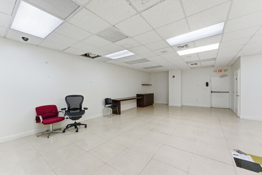 More Photos Of 6545 NW 169th St, Hialeah Medical For Sale